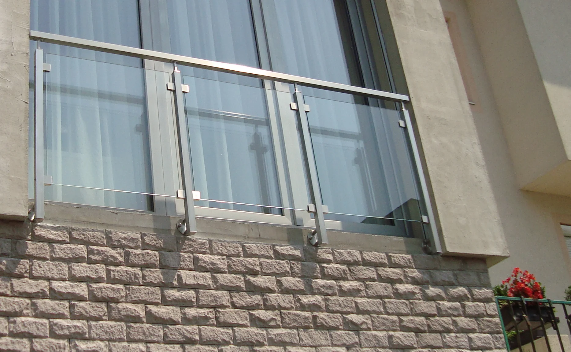Glass clamp - Image 3