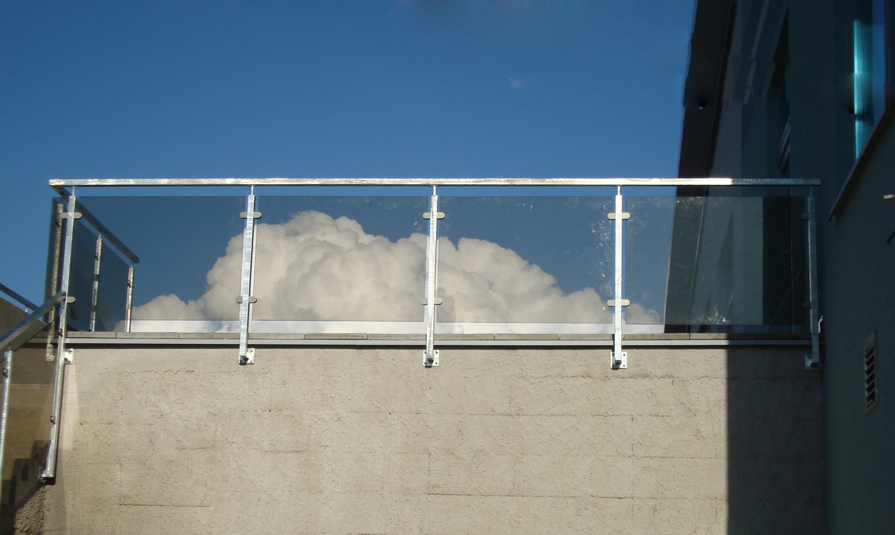 Glass clamp - Image 2