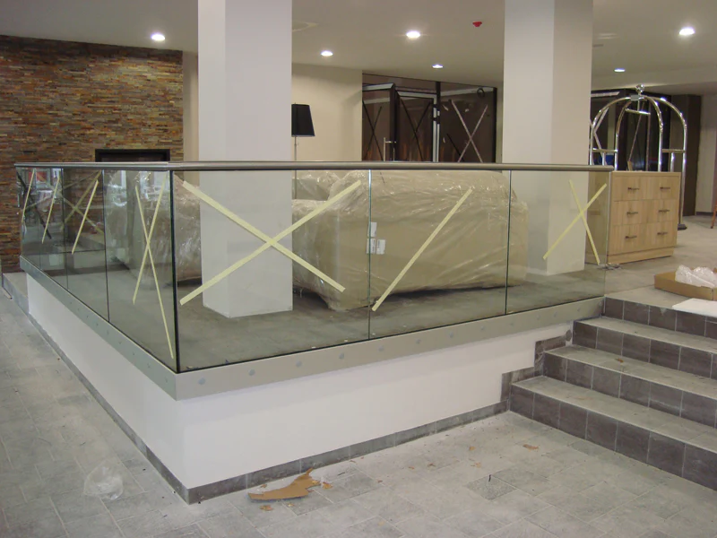 Glass railing, aluminium profile, 2500x1000mm - Image 3