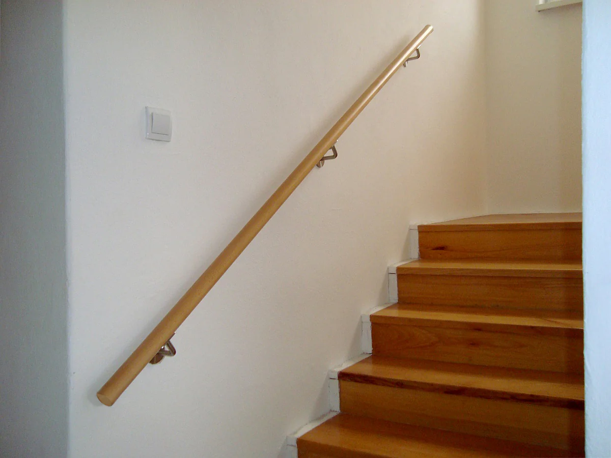 Wooden handrail OAK and stainless steel brackets, L1600mm - Image 3